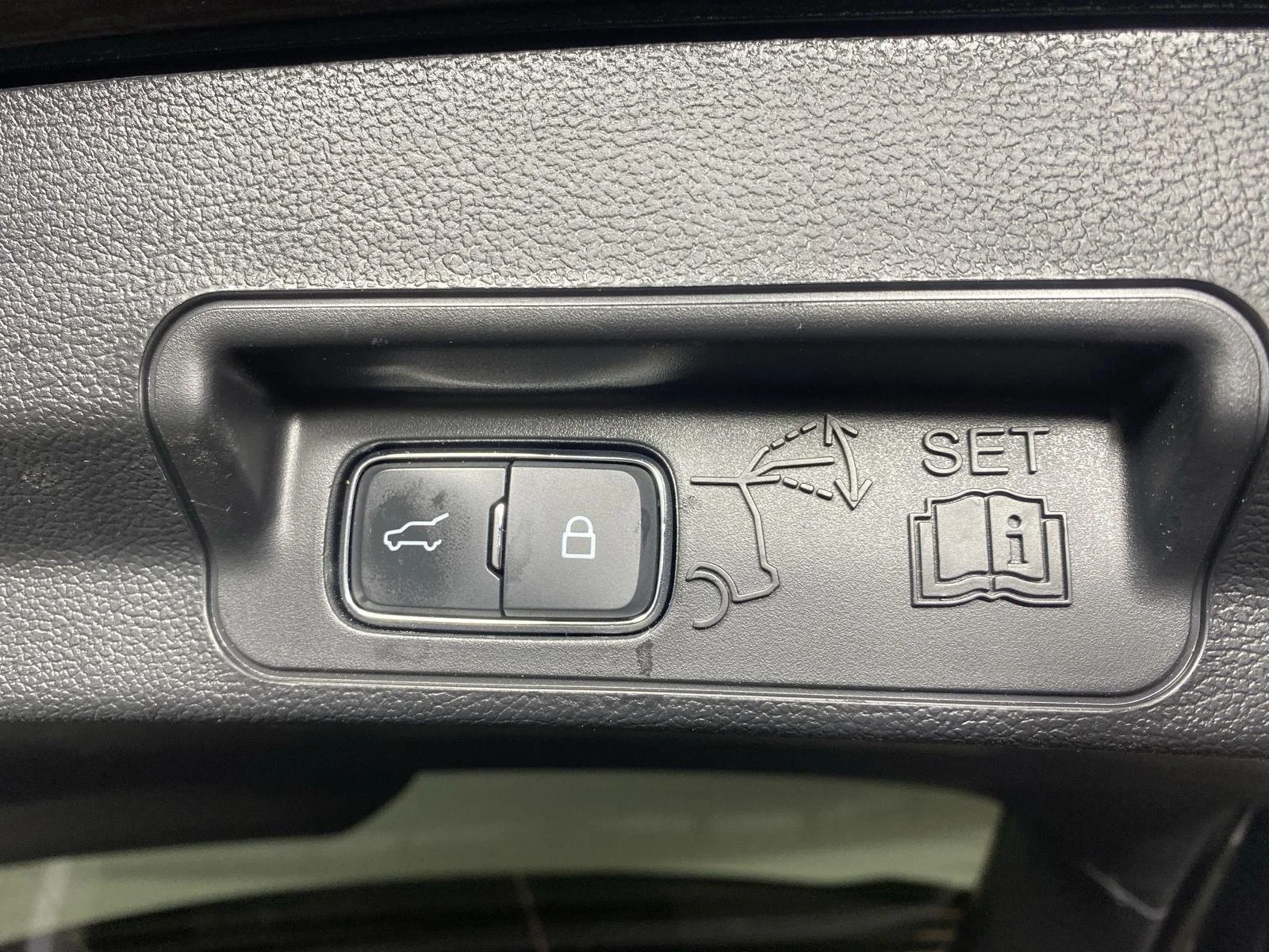 Used 2023 Agate Black Ford XLT image 36