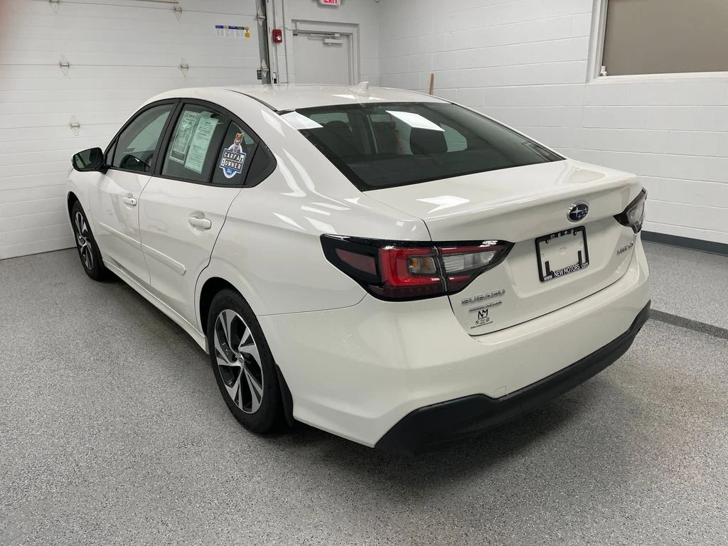 Used 2025 Crystal White Pearl Subaru Premium image 9