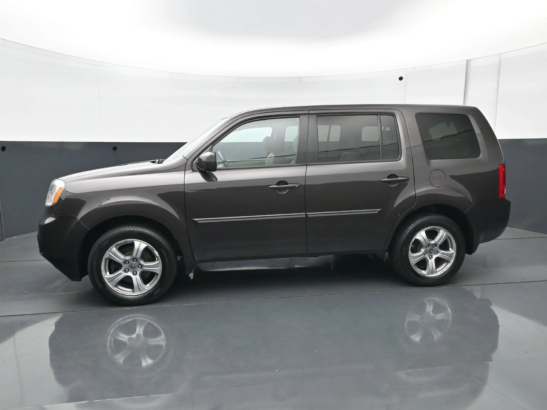 Used 2013 Honda Pilot EX-L with VIN 5FNYF4H52DB010075 for sale in Burnsville, Minnesota