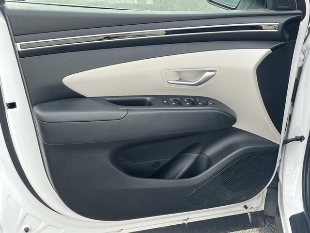 Used 2024 White Hyundai SEL image 24