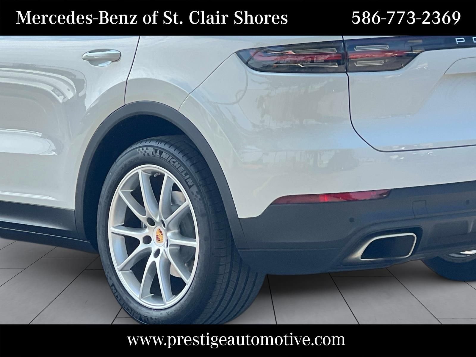 Used 2021 White Porsche Base image 4