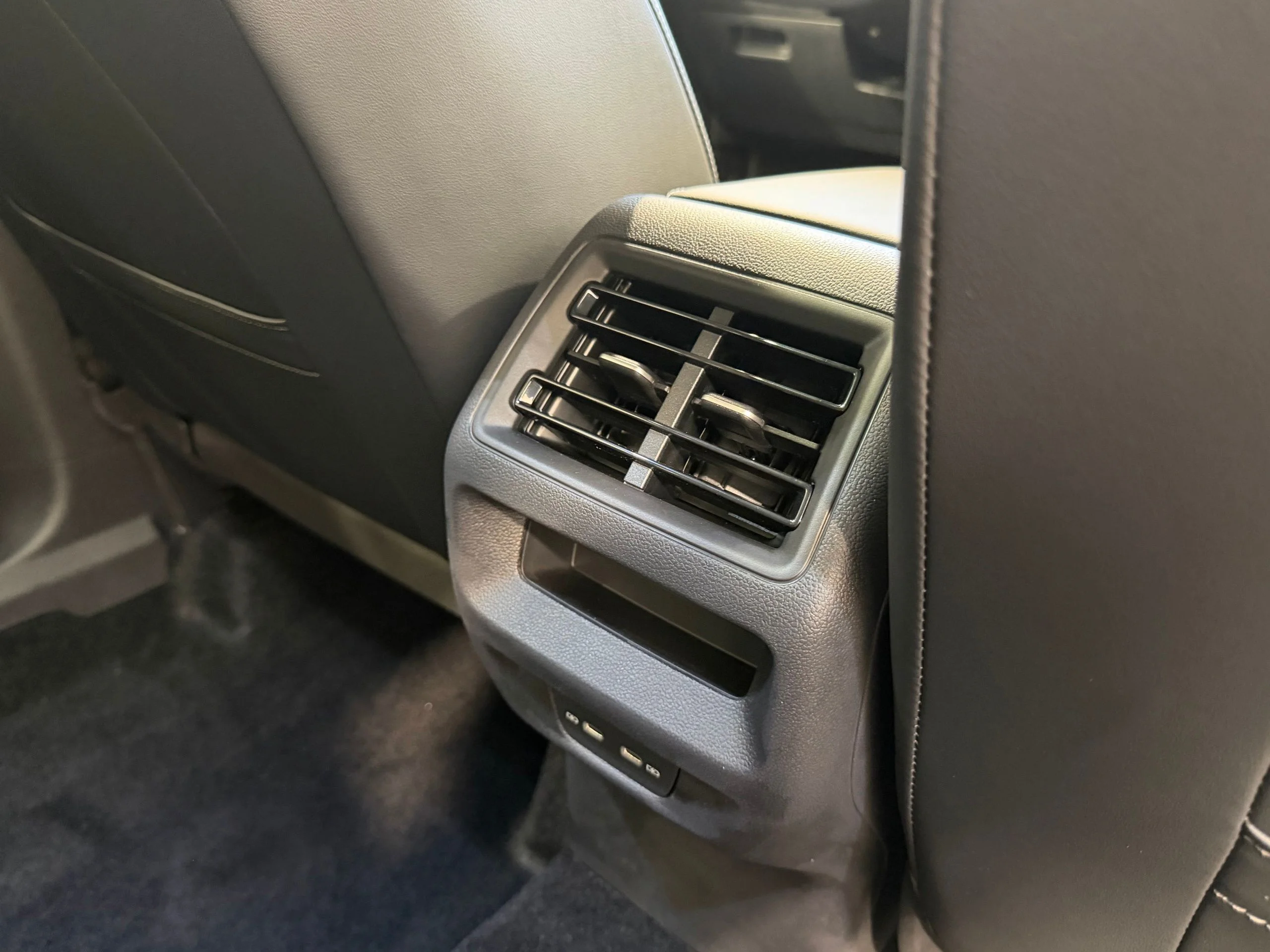 New 2026 Blue Volkswagen SE image 41
