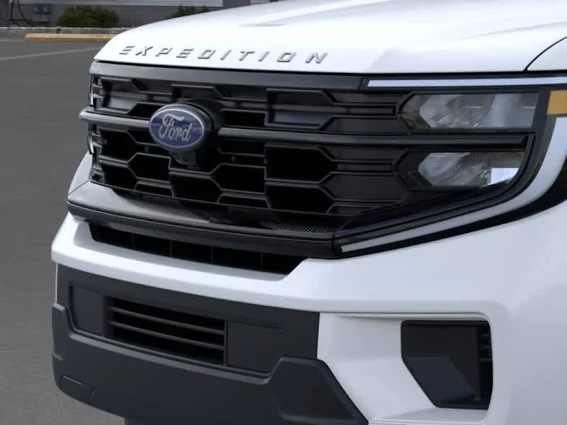 New 2026 Star White Metallic Tri-Coat Ford MAX Active image 17