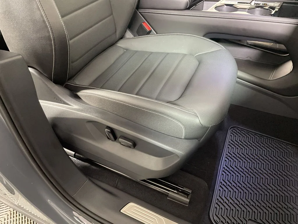 New 2026 Gray Volkswagen 2.0T SEL image 25