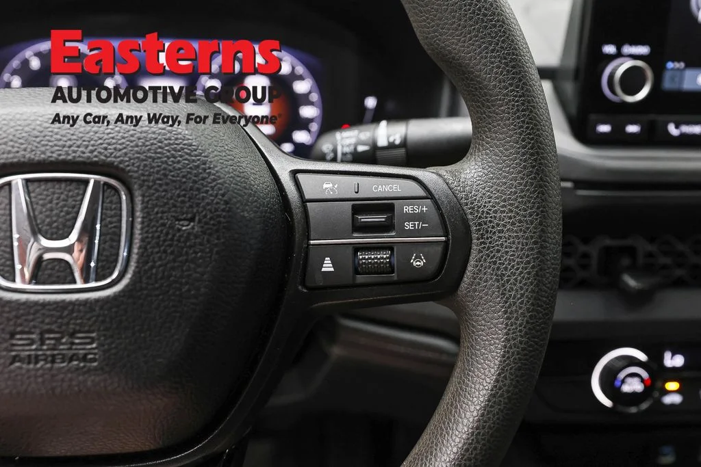 Used 2025 Silver Honda LX image 16
