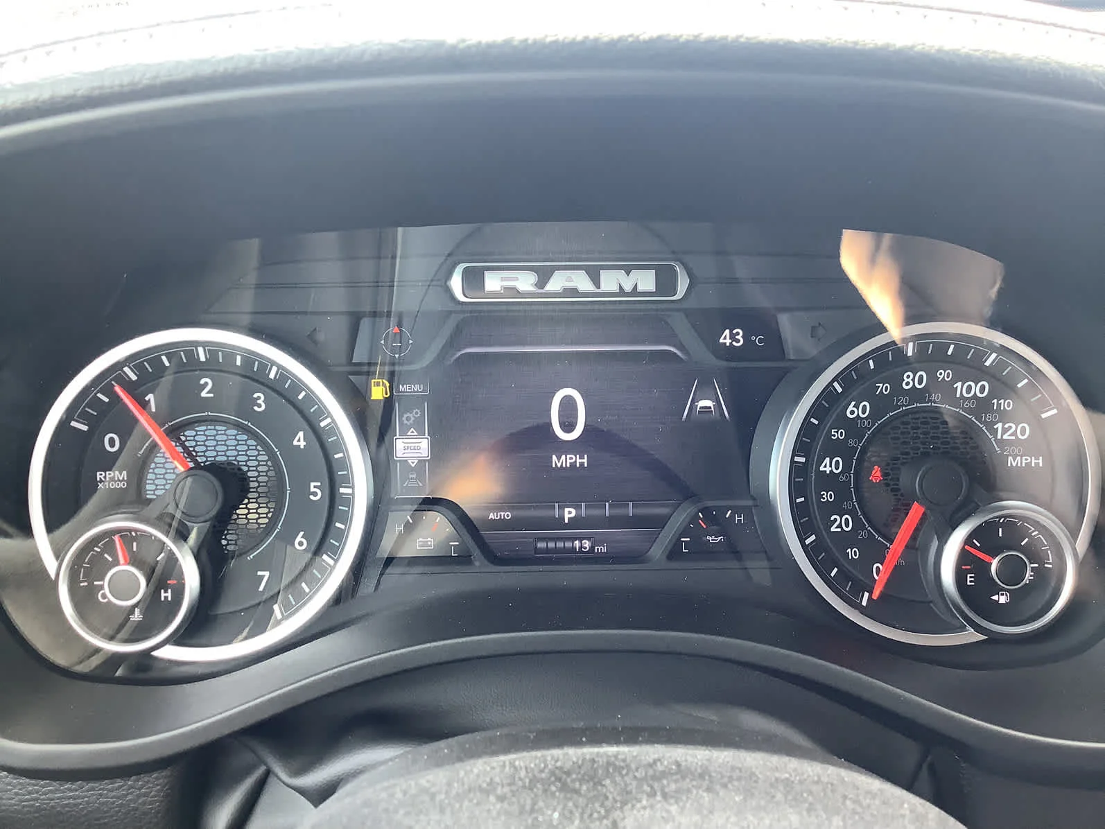 2026 RAM 1500 Laramie - Photo 18