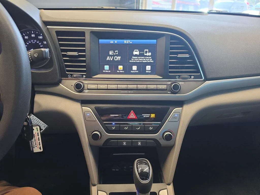 Used 2018 Red Hyundai SEL image 24