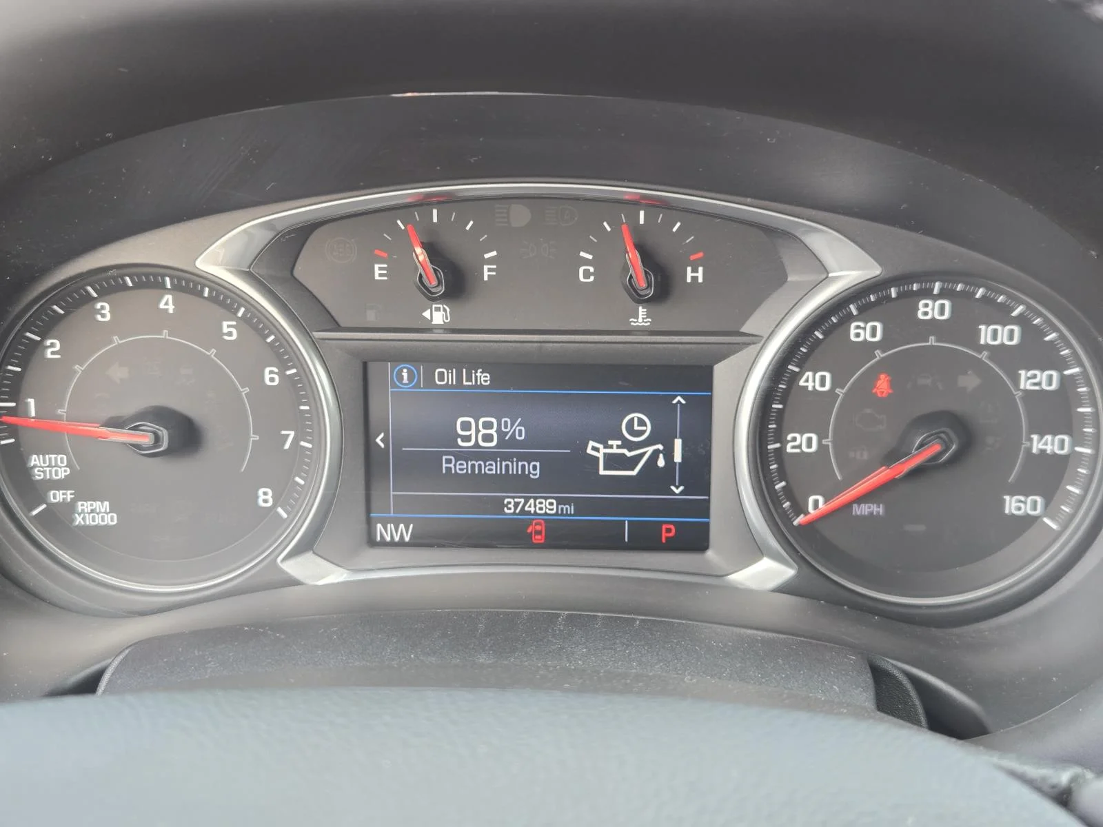 Used 2019 Ebony Twilight Metallic GMC FWD 4dr SLE image 15