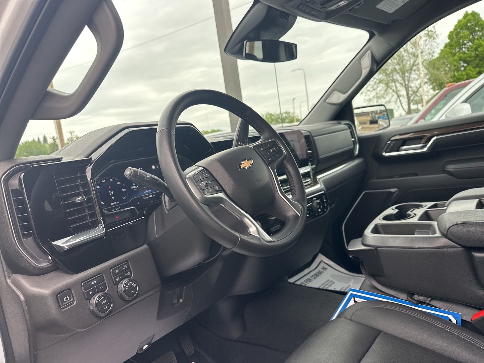 Used 2023 White Chevrolet LT image 12