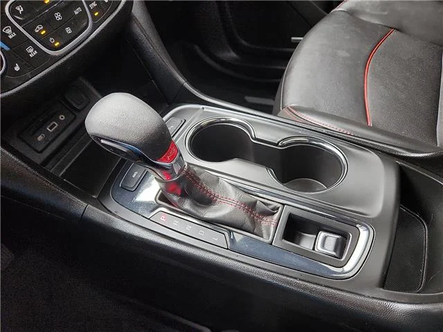 Used 2022 Black Chevrolet RS All-wheel Drive image 20