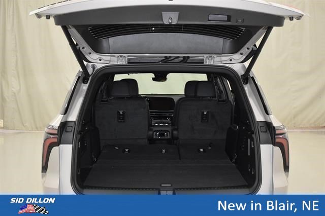 New 2027 Sandstone Gray Chevrolet Z71 image 12