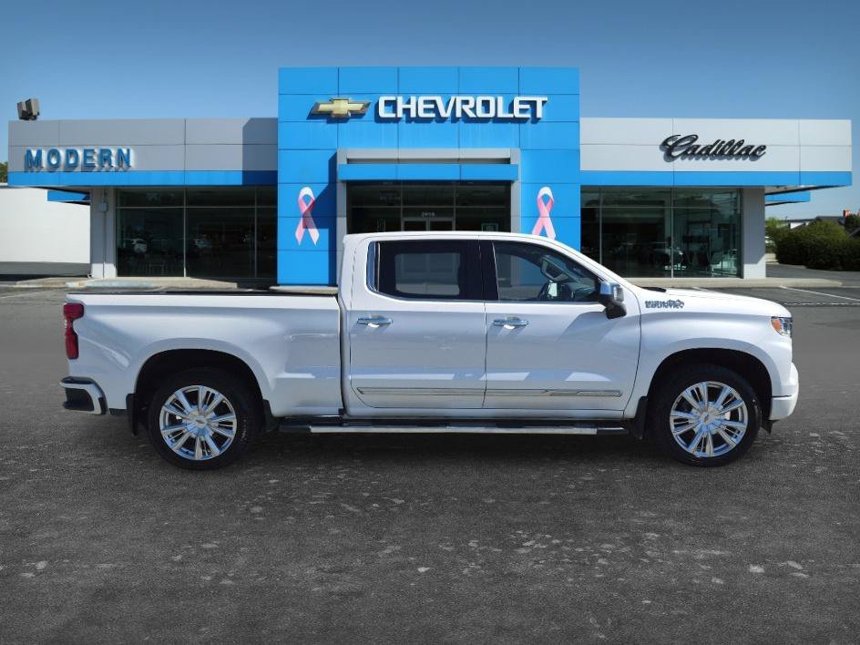 Used 2023 Iridescent Pearl Tricoat Chevrolet High Country image 6