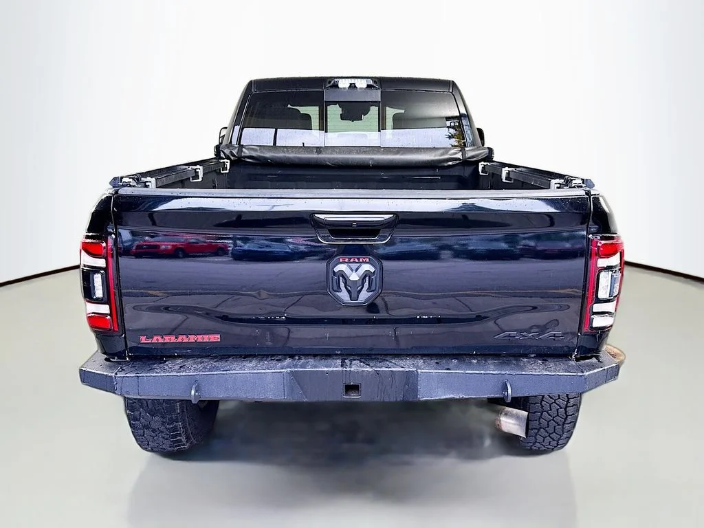Used 2021 Diamond Black Ram Laramie image 13