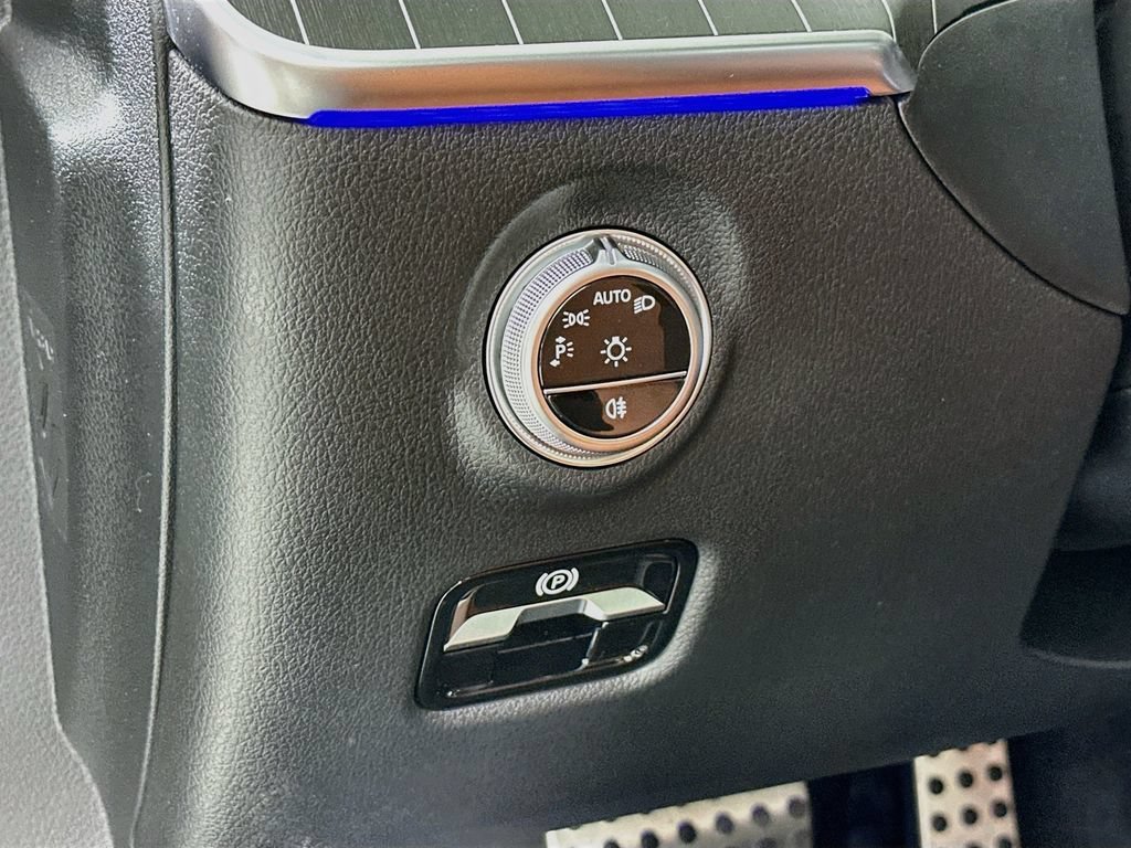 New 2026 Twilight Blue Metallic Mercedes-Benz C 300 image 44