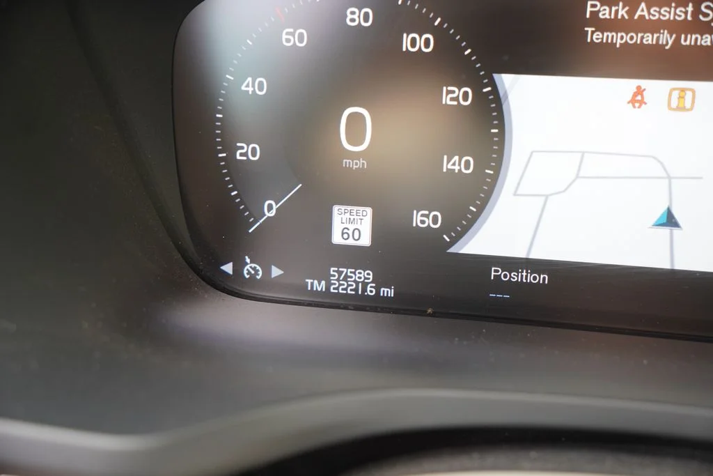 Used 2021 Blue Volvo T5 Momentum image 8