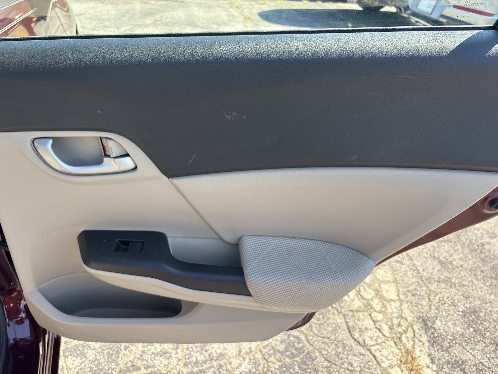 Used 2012  Honda LX image 18