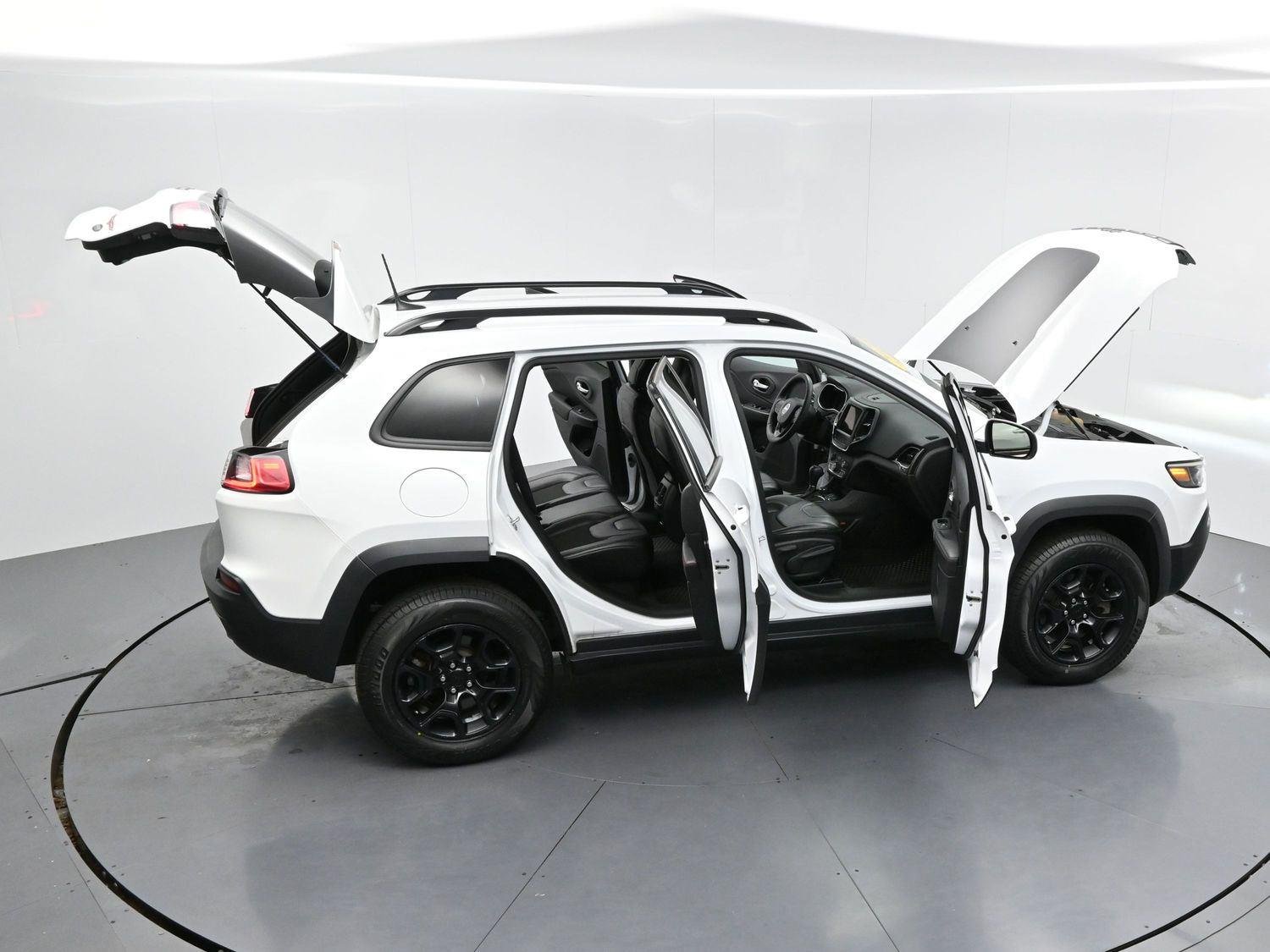 Used 2022 White Jeep Trailhawk image 38