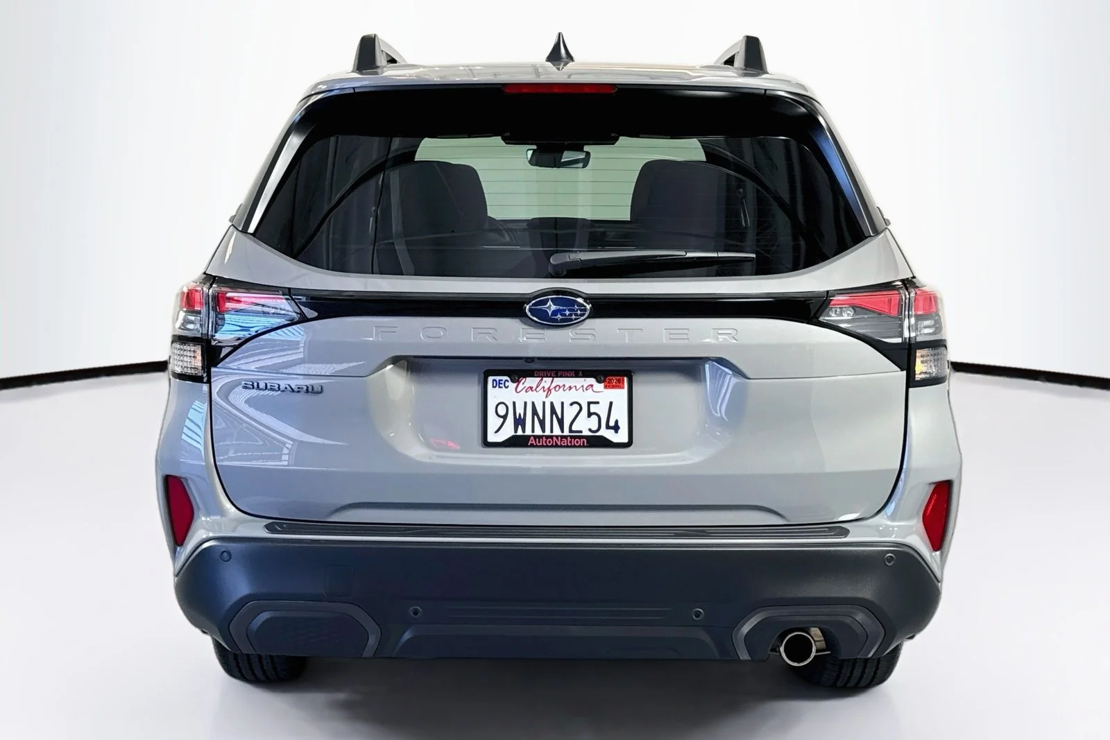Used 2026 River Rock Pearl Subaru Limited image 6