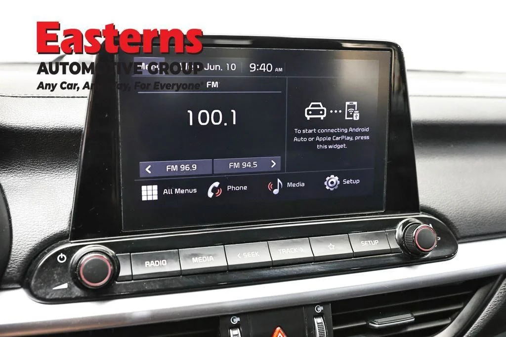 Used 2023 White Kia LXS image 20