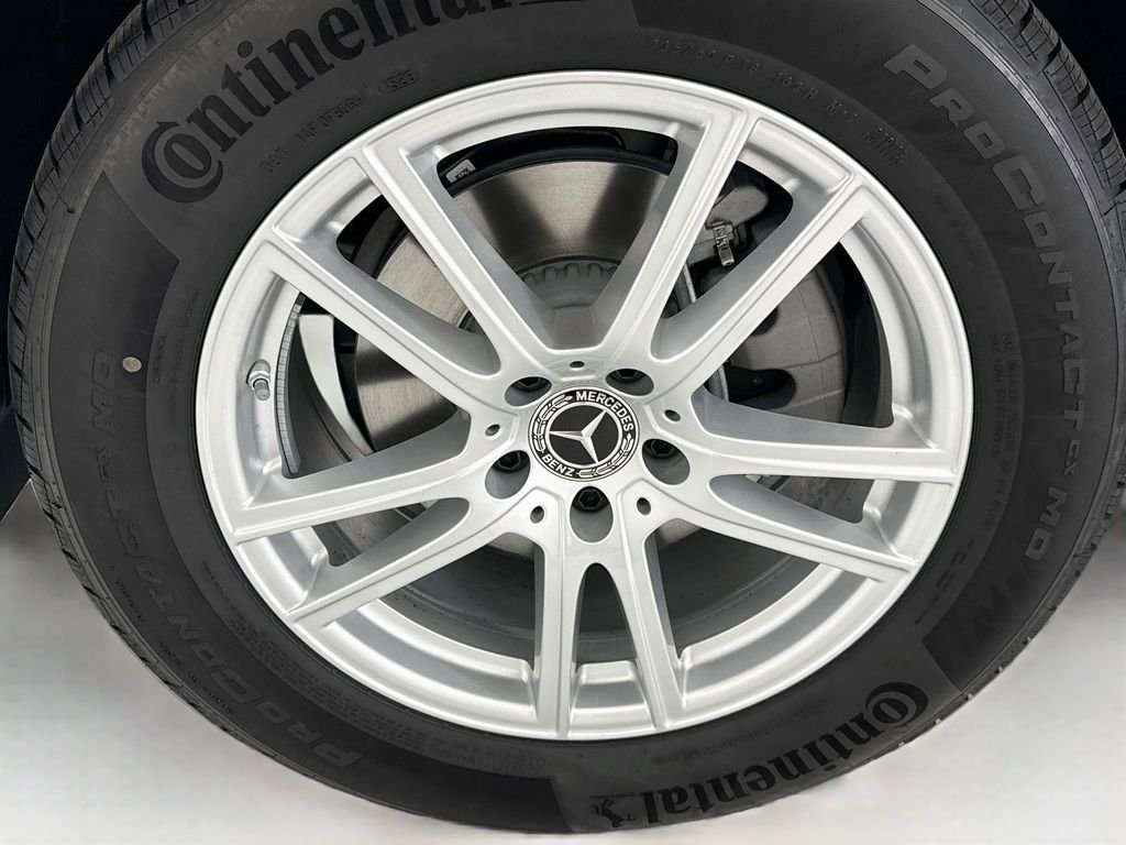 New 2027 Polar White Mercedes-Benz GLC 300 image 29