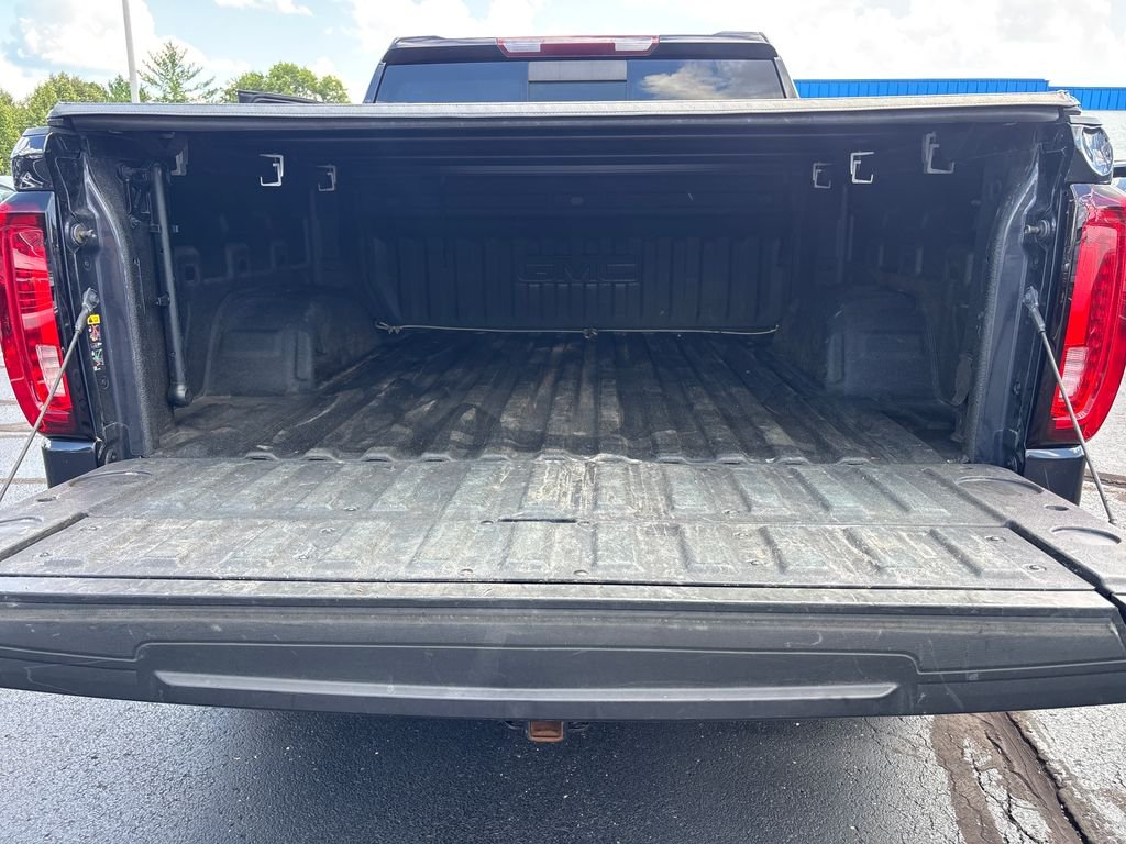 Used 2022 Silver GMC SLT image 26