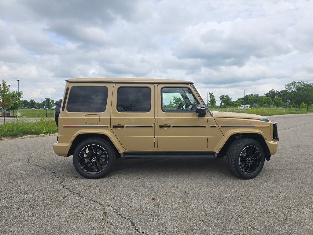 New 2026 MANUFAKTUR Desert Sand non-metallic Mercedes-Benz G 550 image 55
