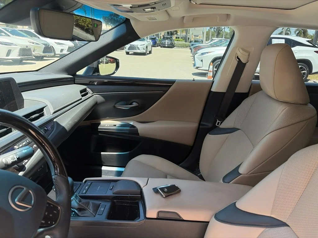 Certified Used 2020 White Lexus 350 image 15