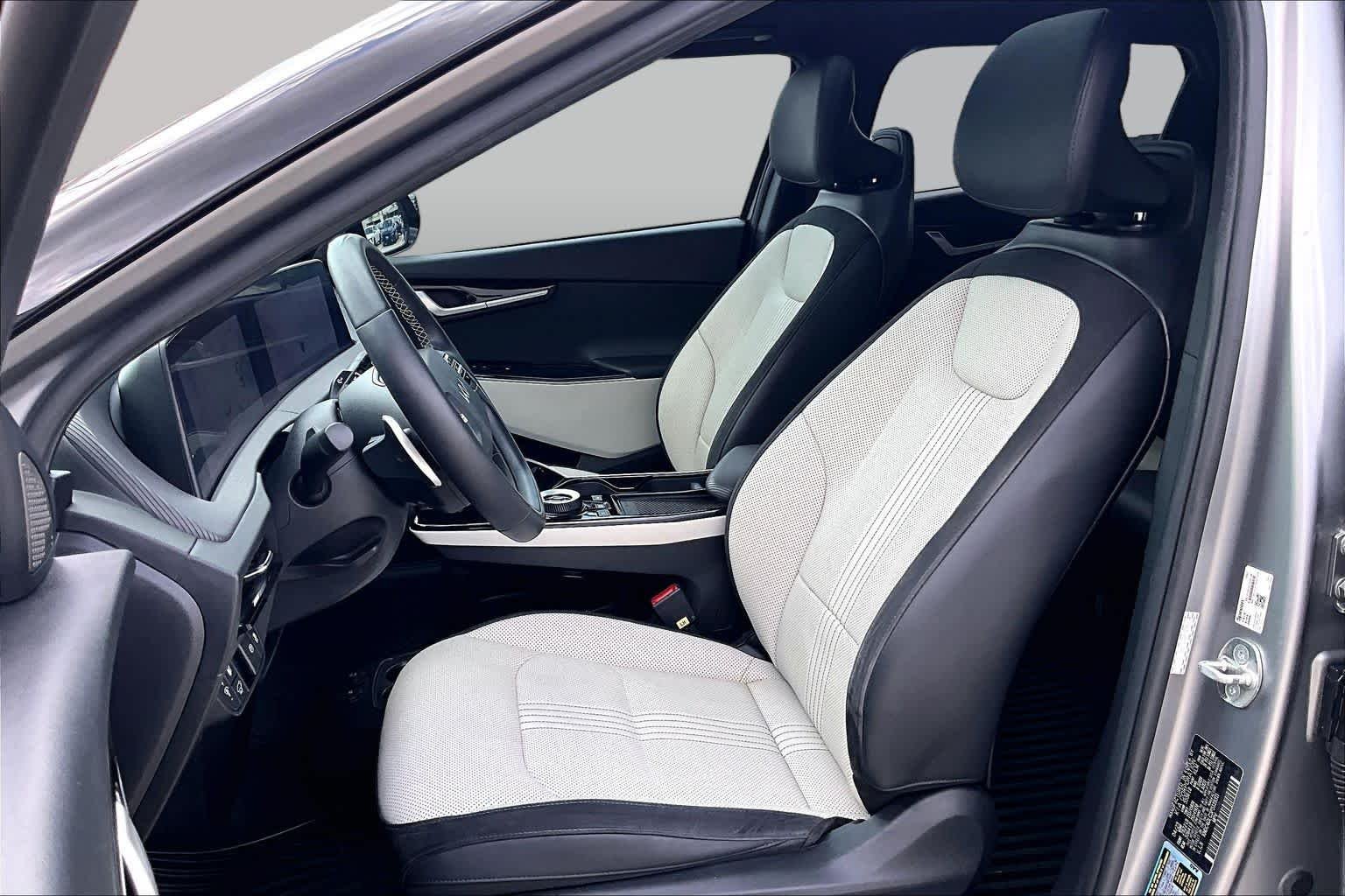 Used 2023 Steel Matte Gray Kia GT-Line image 7