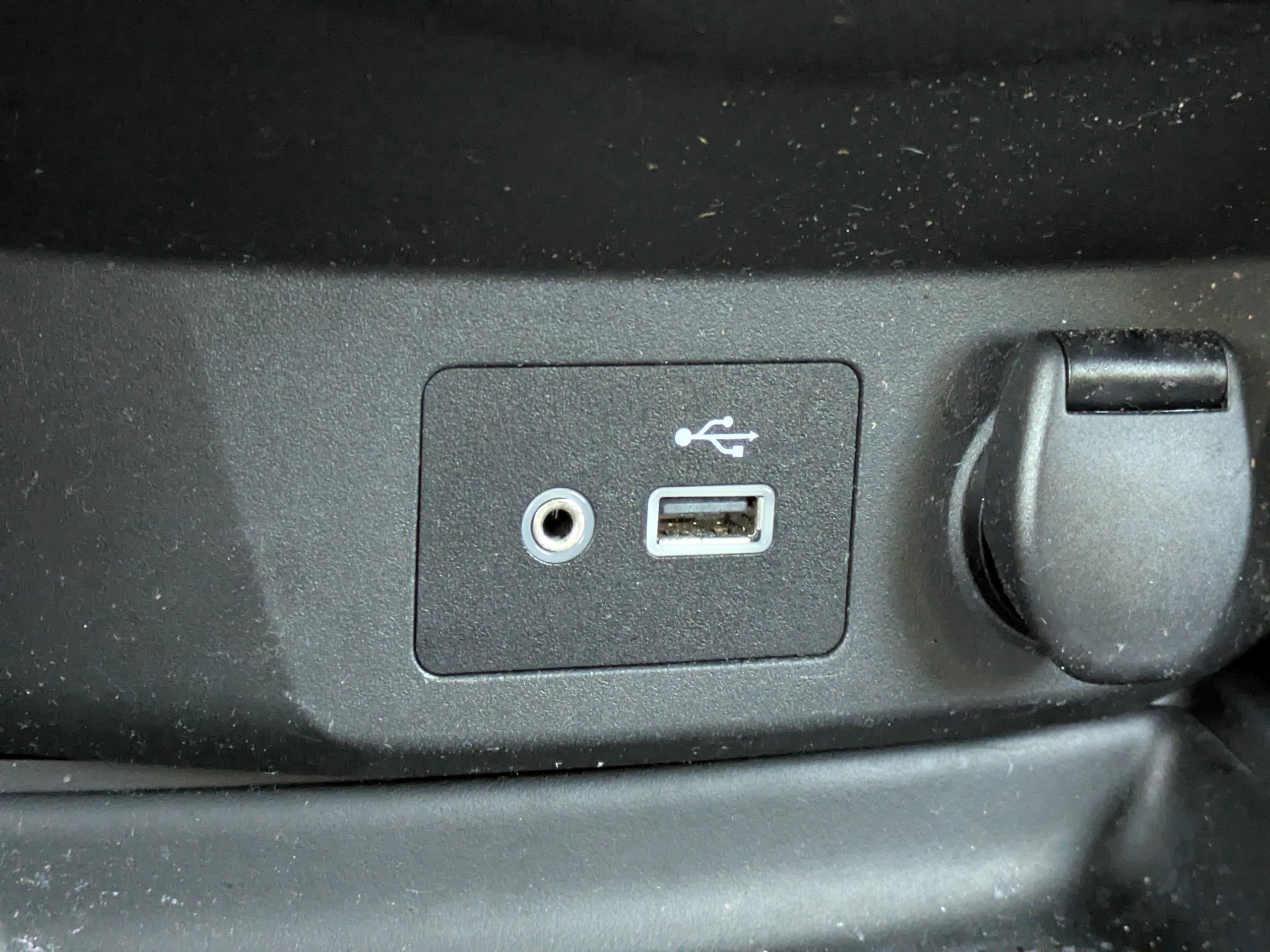 2018 Nissan Rogue SV - Photo 21