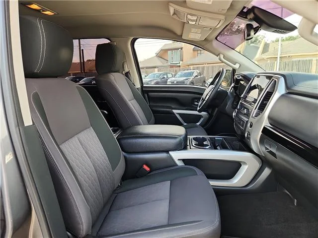 Used 2020 Gun Metallic Nissan SV (A9) 4x2 Crew Cab 5.5 ft. box 139.8 in. WB image 13