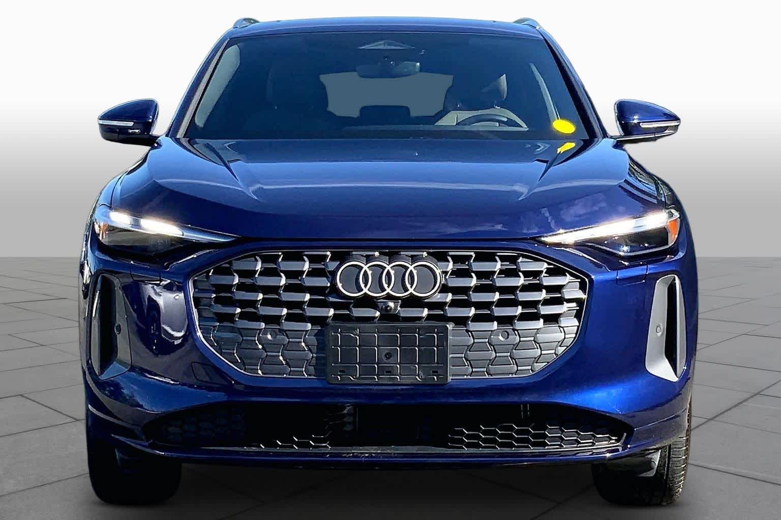 Used 2025 Navarra Blue Metallic Audi Premium image 4