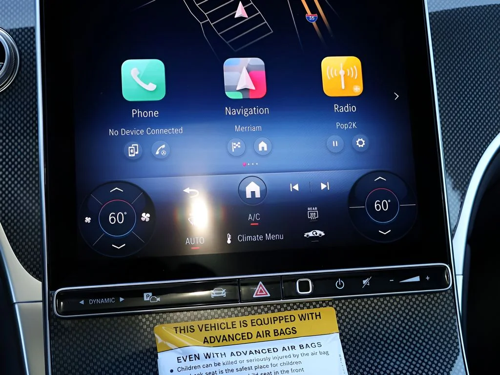 New 2026 Polar White Mercedes-Benz GLC 300 image 27