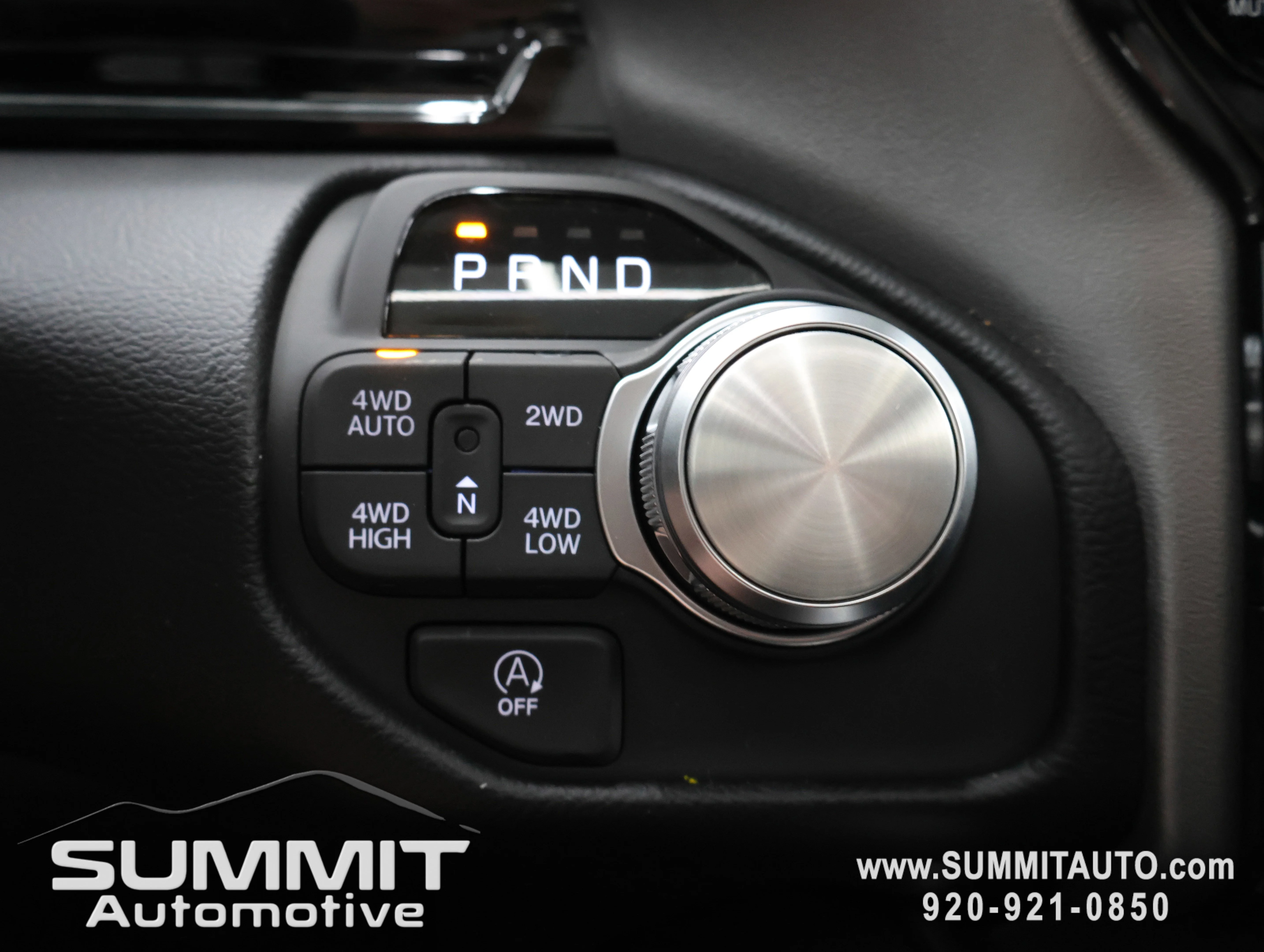 New 2026 Diamond Black Crystal Pearl-Coat Exterior Paint RAM Laramie image 54