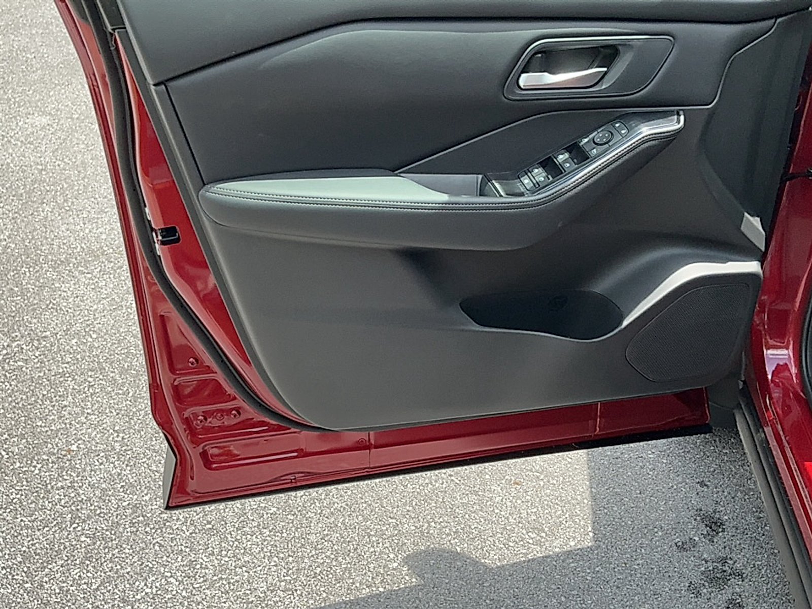 New 2026 Scarlet Ember Tintcoat Nissan SV image 6