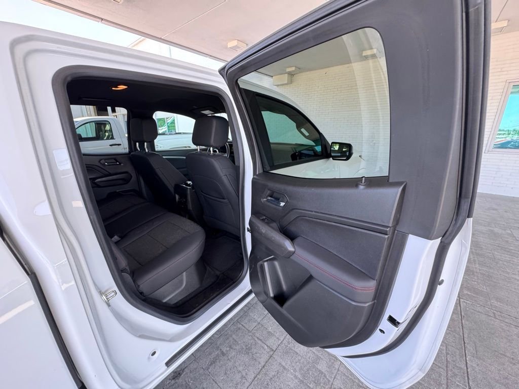 Used 2023 White Chevrolet Z71 image 23