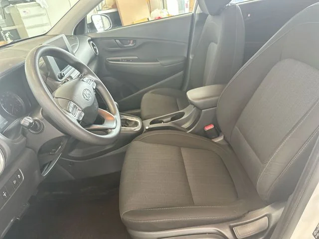 Used 2022 White Hyundai SEL image 15