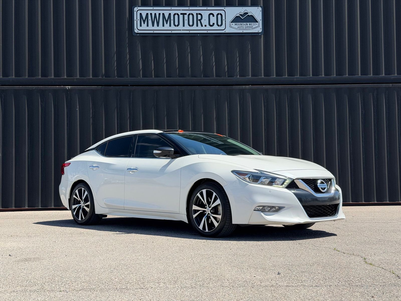 2018 Nissan Maxima Platinum's photo