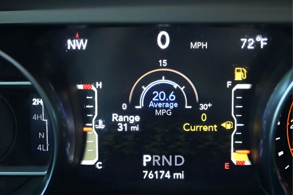 Used 2020 Red Jeep Sport S image 26