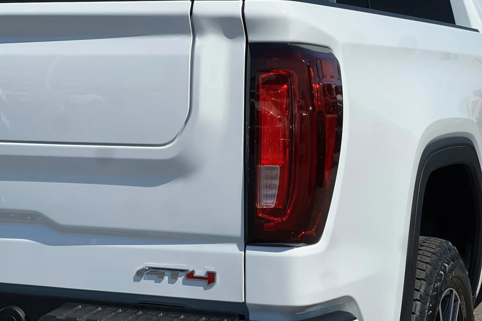 2026 GMC Sierra 1500 AT4 - Photo 7