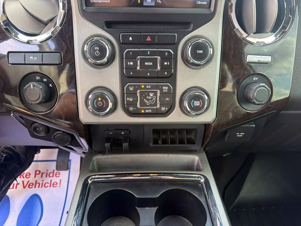 Used 2015 Ingot Silver Ford Lariat image 34