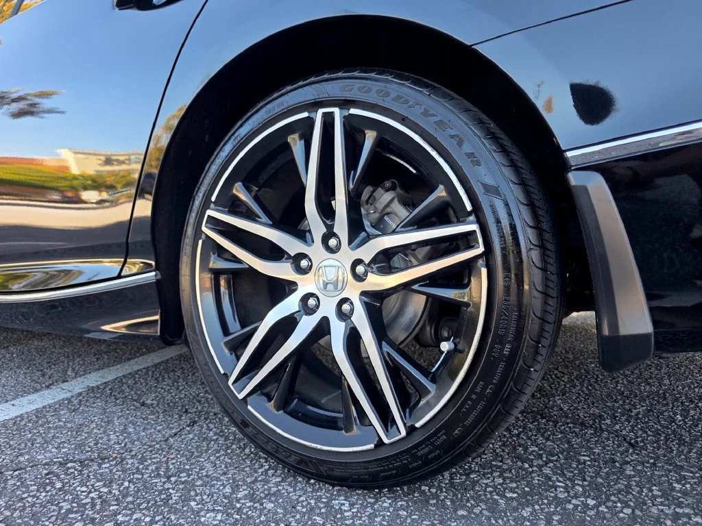 Used 2021 Black Honda Touring image 31