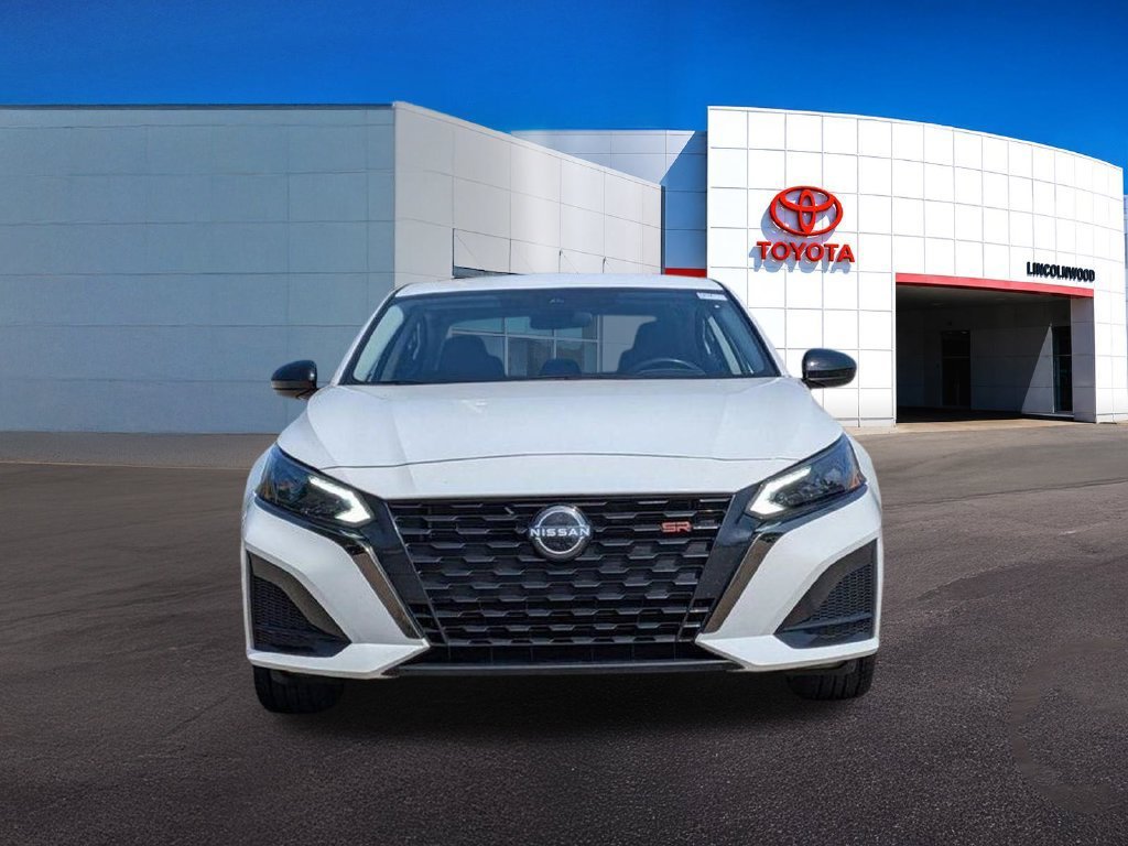 Used 2024 White Nissan 2.5 SR image 7