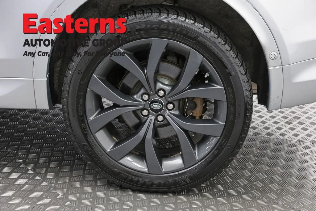 Used 2021 Gray Land Rover SE R-Dynamic image 36