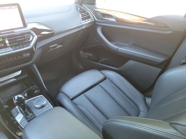 Used 2022 White BMW xDrive30i image 17