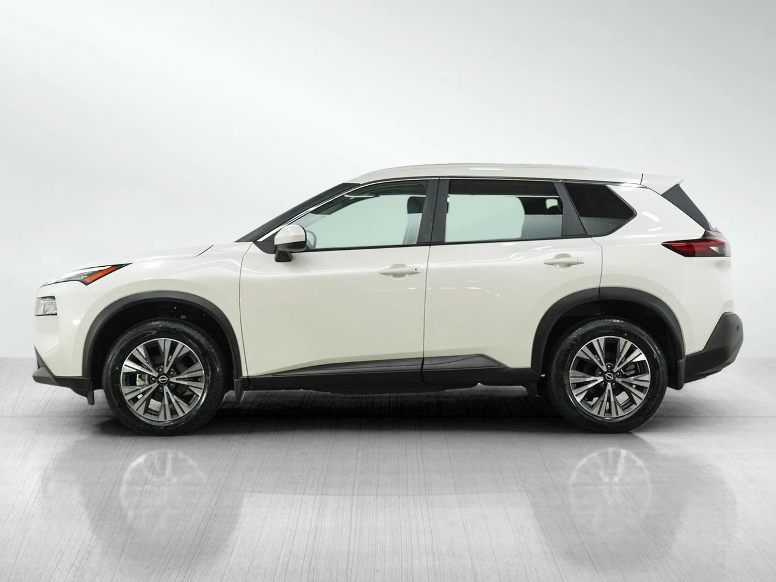 Used 2023 Nissan Rogue SV with VIN JN8BT3BB6PW491833 for sale in Burnsville, Minnesota