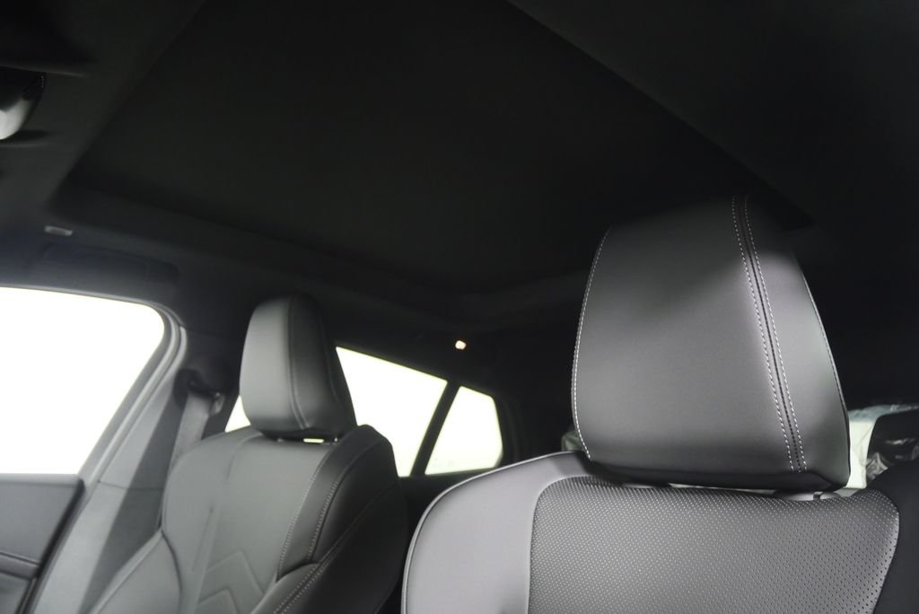 New 2026 Alpine White BMW xDrive28i image 11
