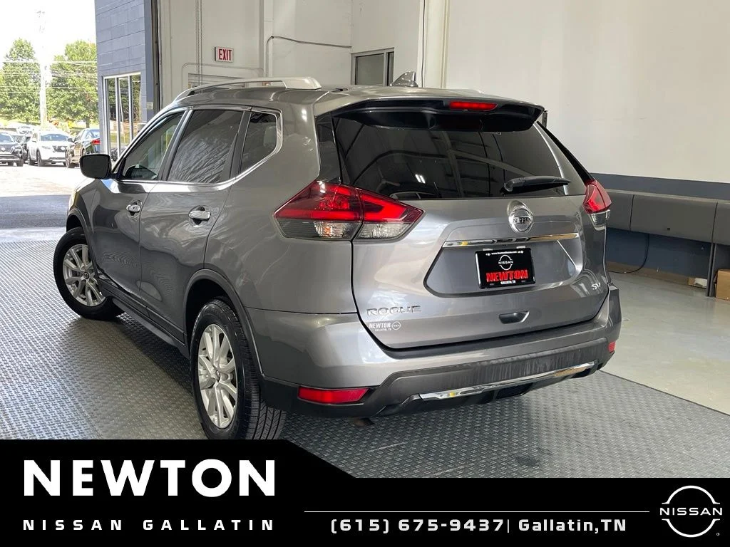 Used 2018 Gun Metallic Nissan SV image 22