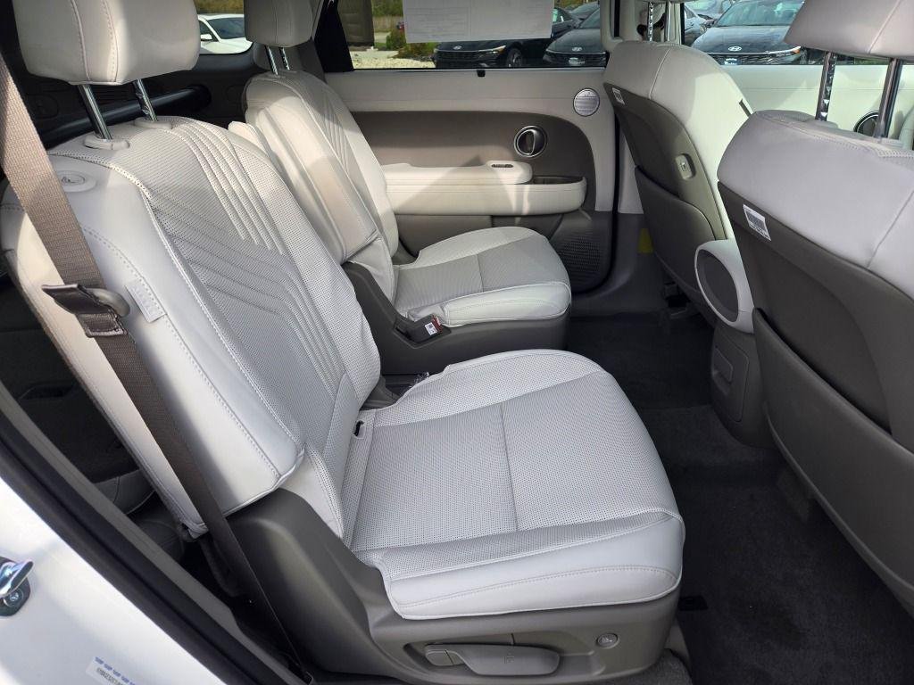 New 2026 White Hyundai SEL AWD image 12