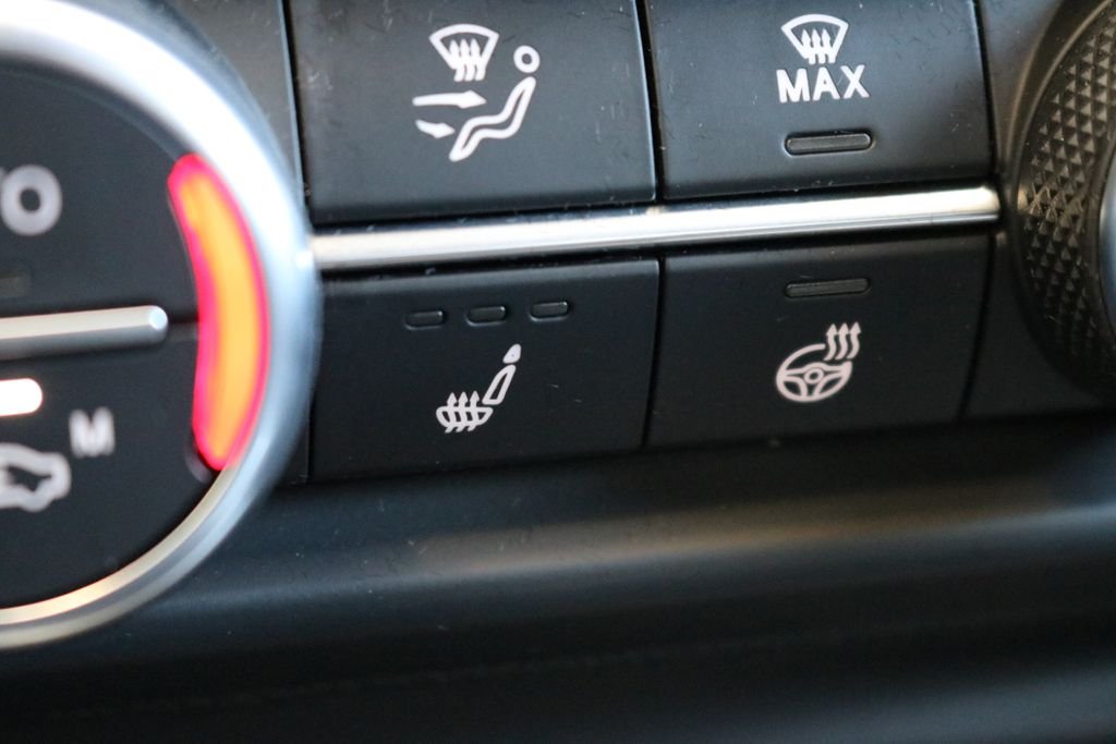 2025 Alfa Romeo Giulia Base - Photo 40