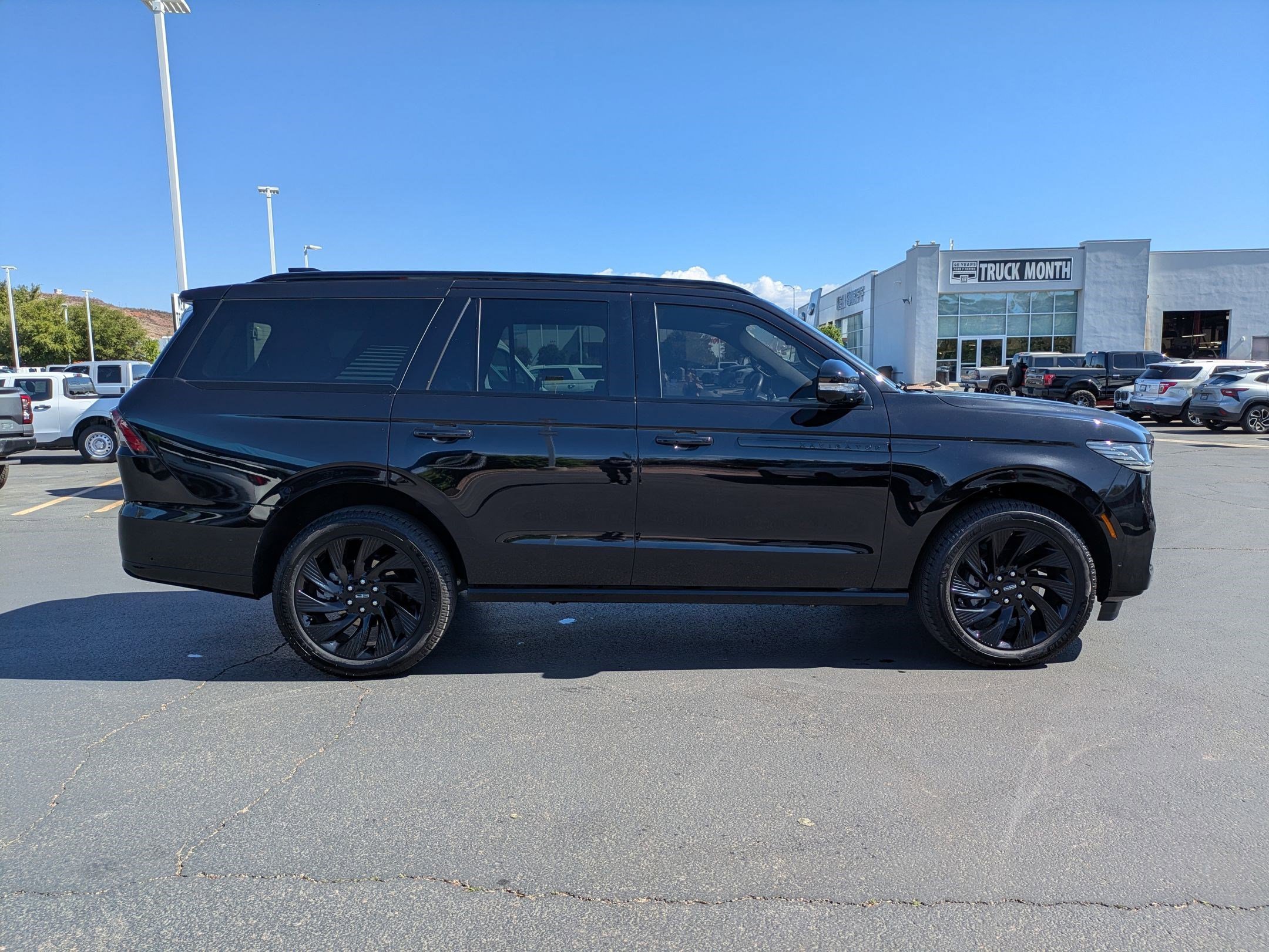5LMJJ2LG2SEL00420